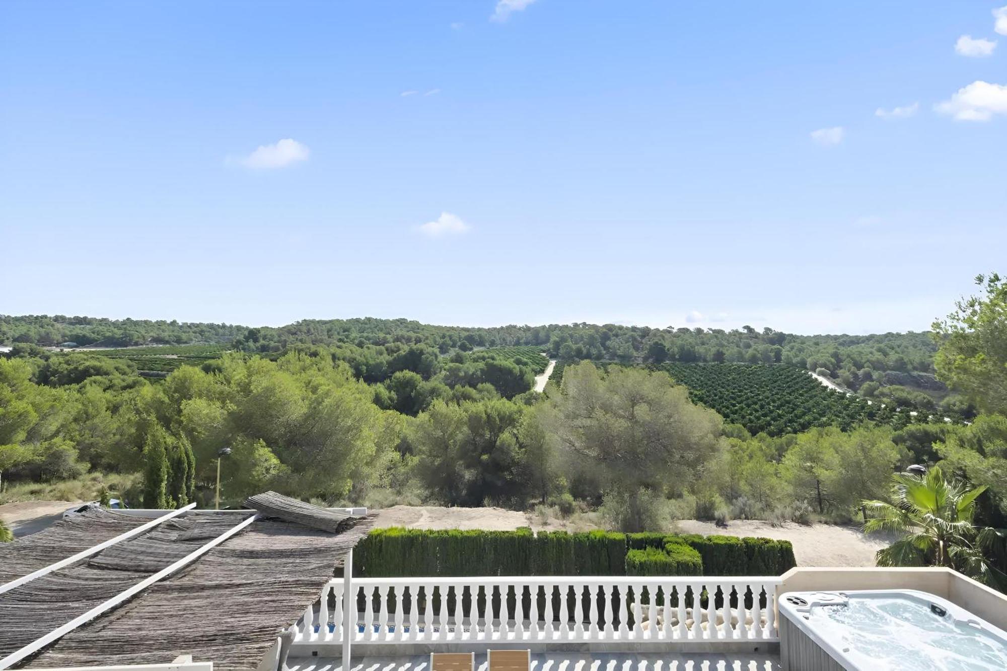 Villa Kip, Private Pool & Jacuzzi Surrounded By Nature Pinar de Campoverde エクステリア 写真